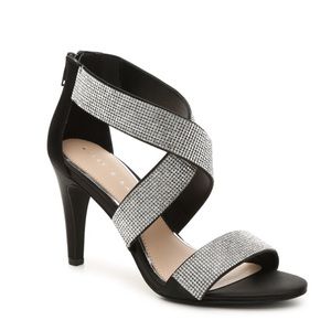 Kelly & Katie All-Silver Vallata Sandal